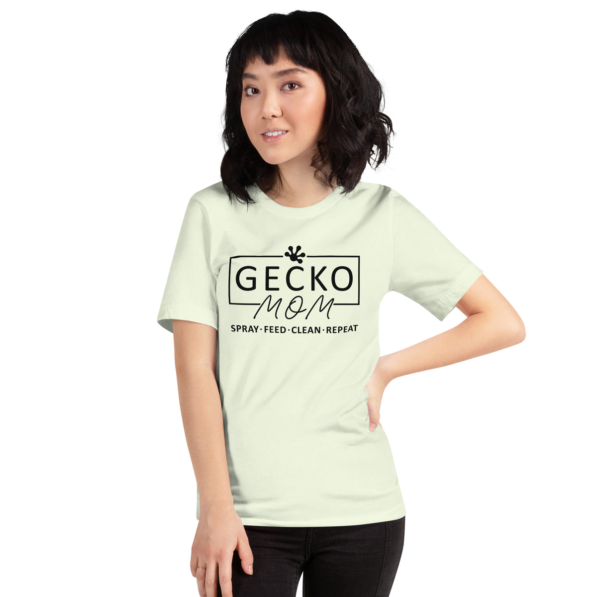 Gecko Mom - Spray, Feed, Clean, Repeat - Unisex t-shirt